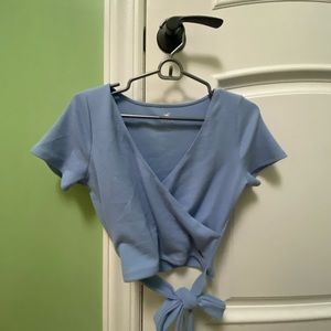 hollister blue wrap tee